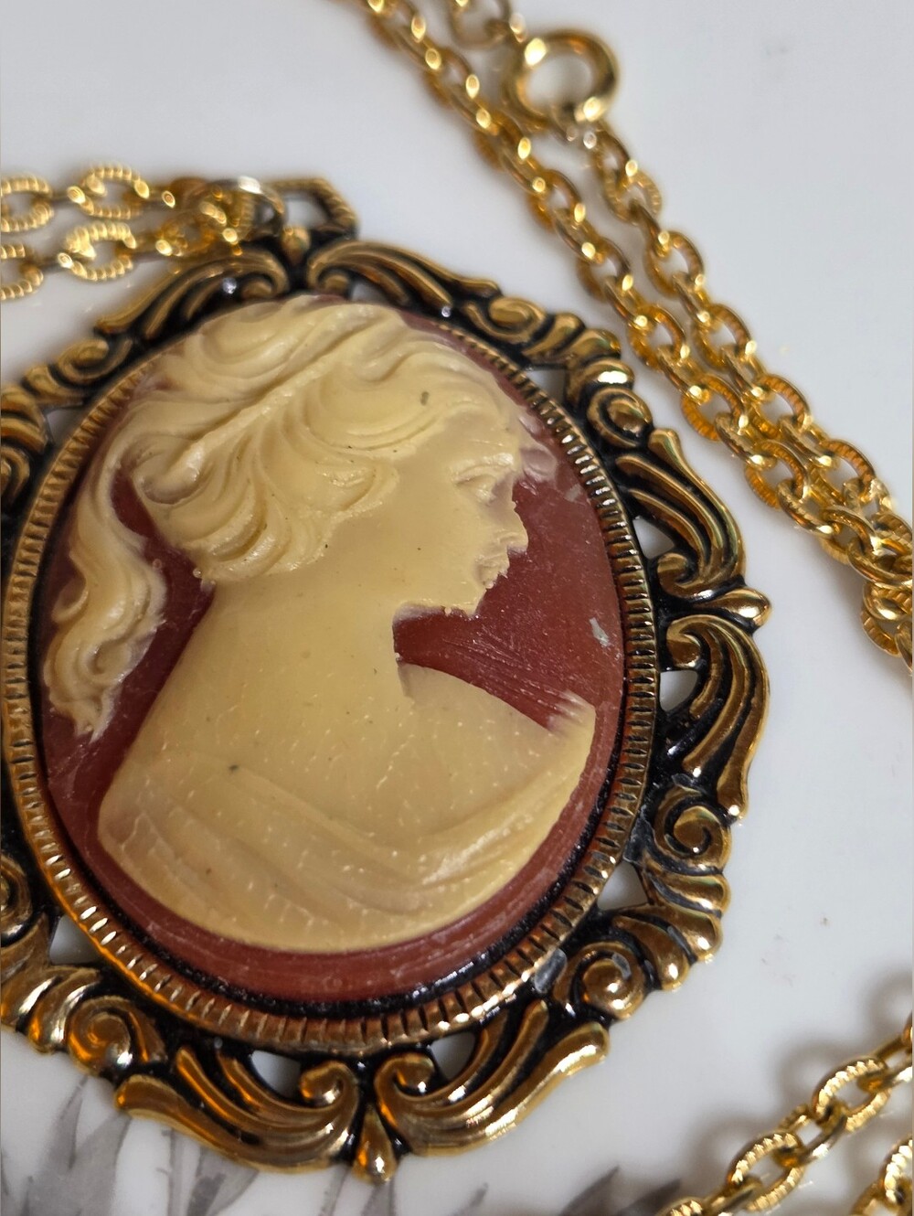 Cameo Pendant Necklace in Cream and Coral